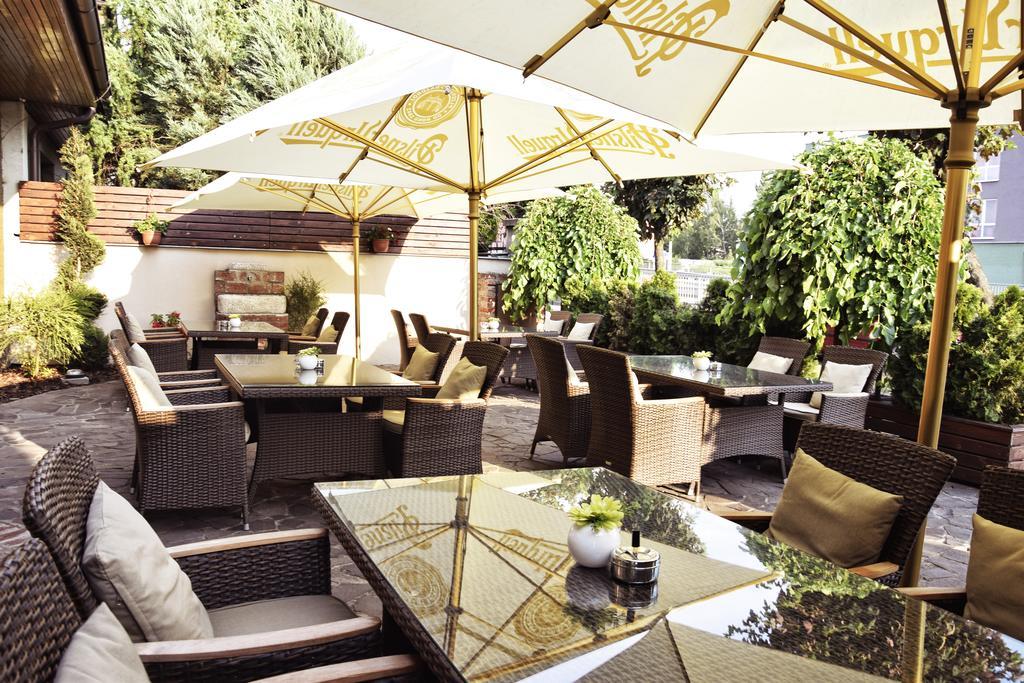 Barock Restaurant & Pension Topoľčany Exterior foto